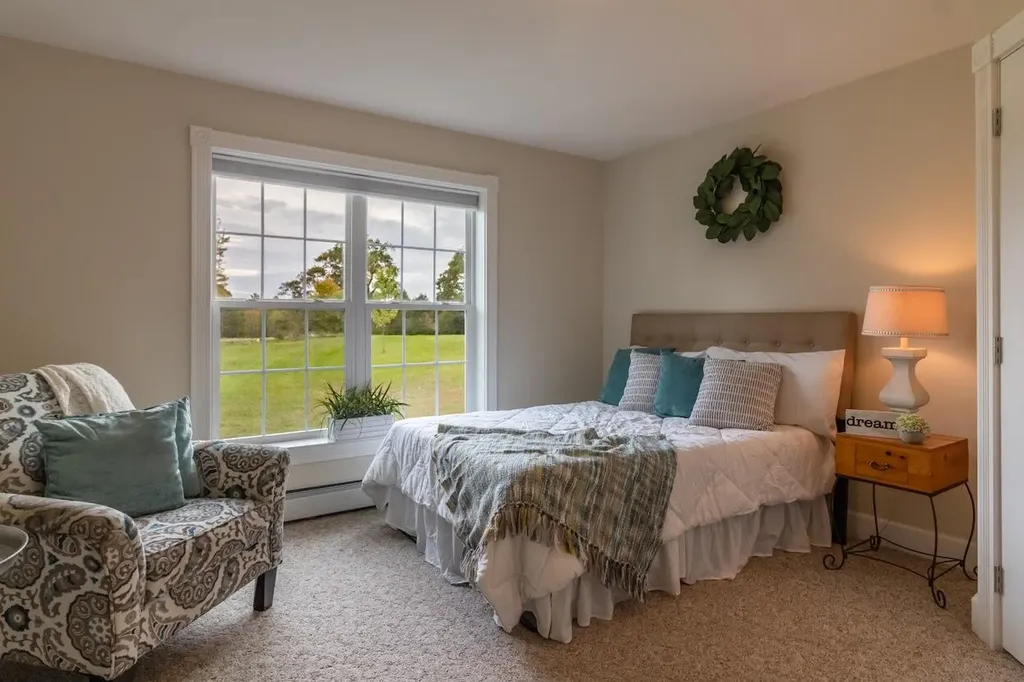 597 Hudson Road Glenburn ME 04401