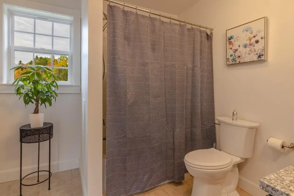 597 Hudson Road Glenburn ME 04401