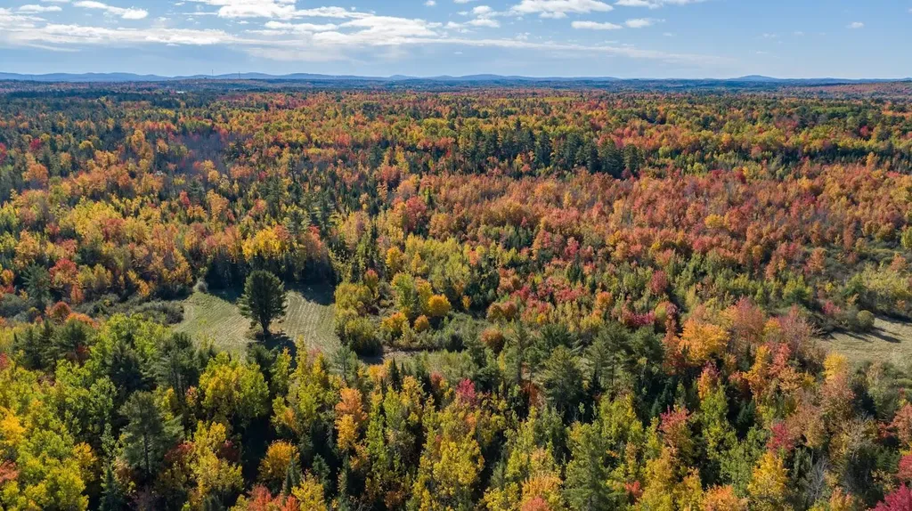 597 Hudson Road Glenburn ME 04401