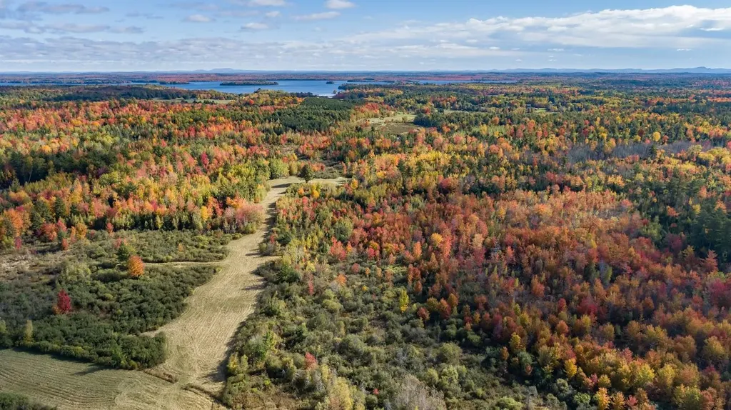 597 Hudson Road Glenburn ME 04401