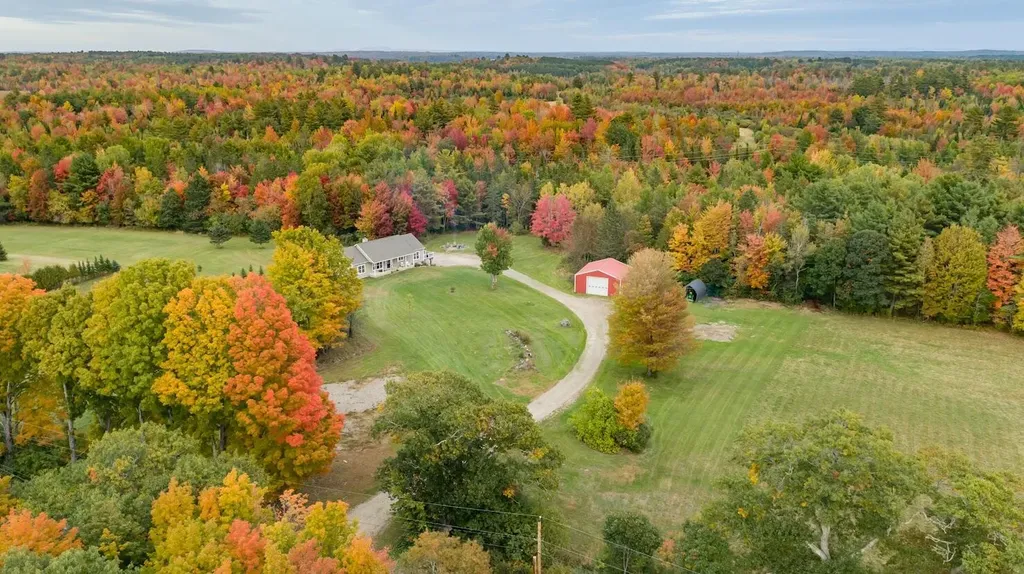 597 Hudson Road Glenburn ME 04401