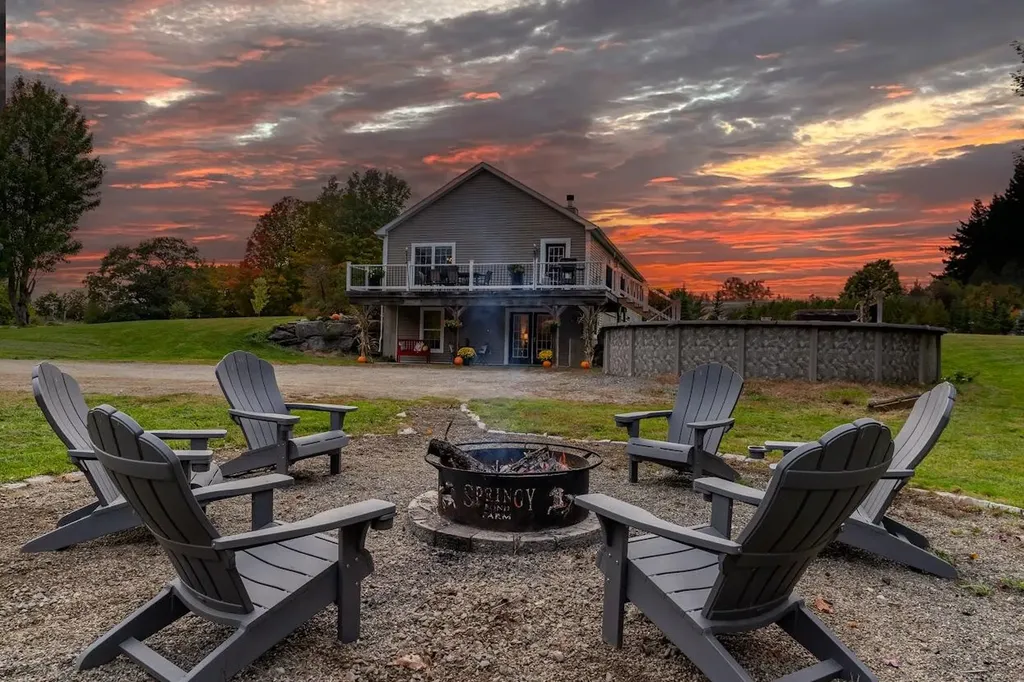 597 Hudson Road Glenburn ME 04401