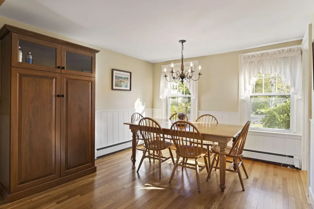 219 Black Point Road Scarborough ME 04074