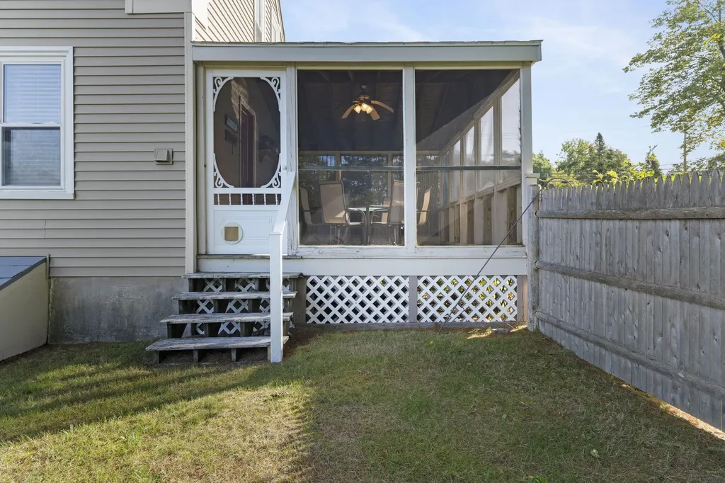 219 Black Point Road Scarborough ME 04074