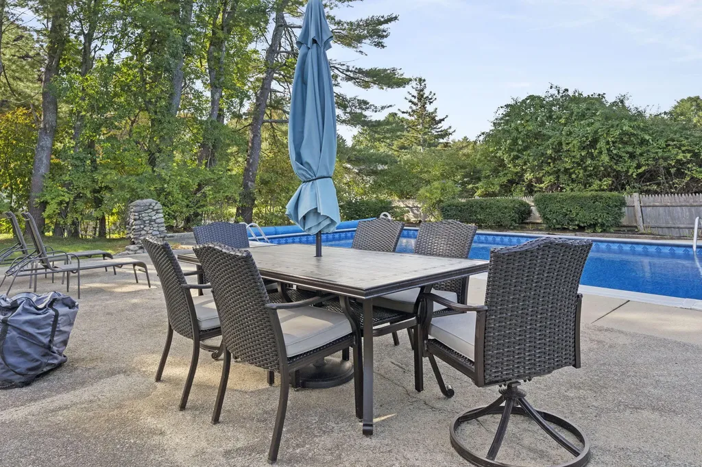 219 Black Point Road Scarborough ME 04074