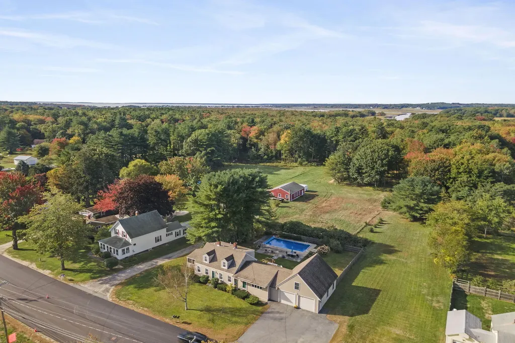 219 Black Point Road Scarborough ME 04074