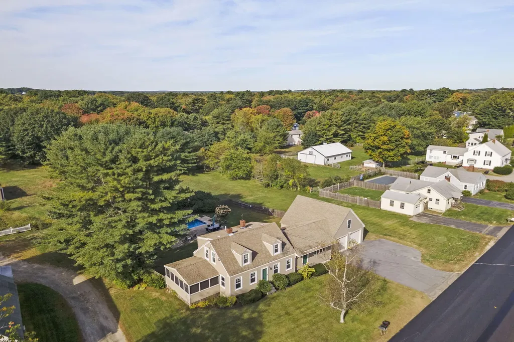 219 Black Point Road Scarborough ME 04074