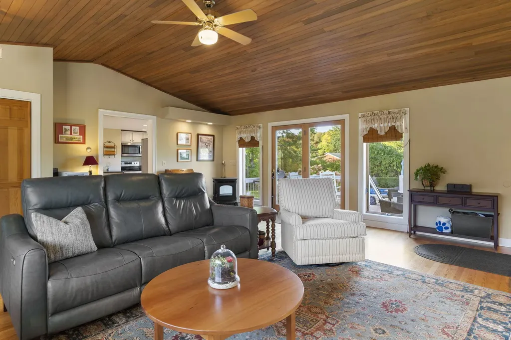 219 Black Point Road Scarborough ME 04074