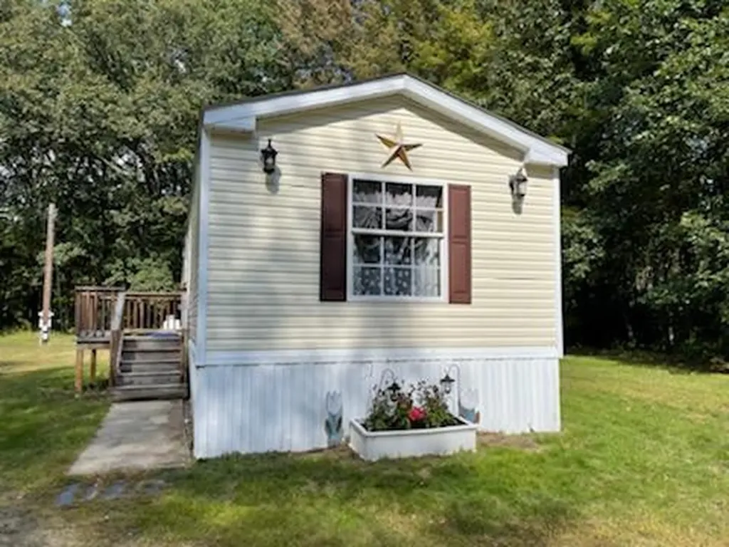 10 Dilios Drive Brunswick ME 04011