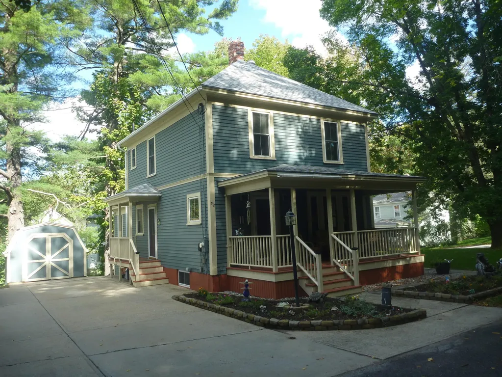 32 Wescott Street Limerick ME 04048