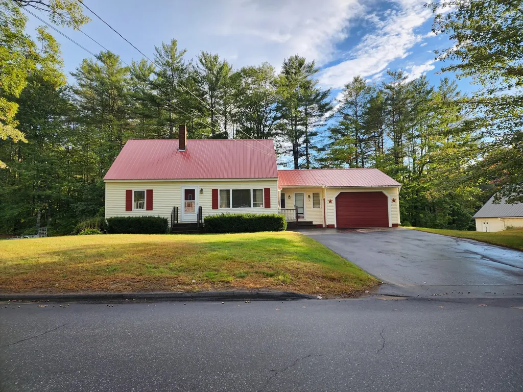 3 Hyde Road Jay ME 04239