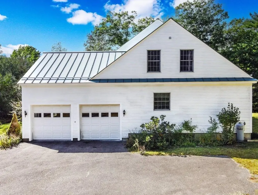 226 East Pittston Road Pittston ME 04345