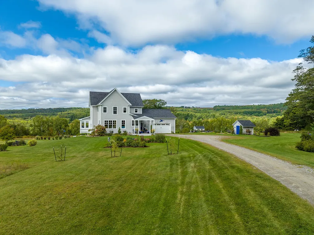 2526 Sennebec Road Appleton ME 04862