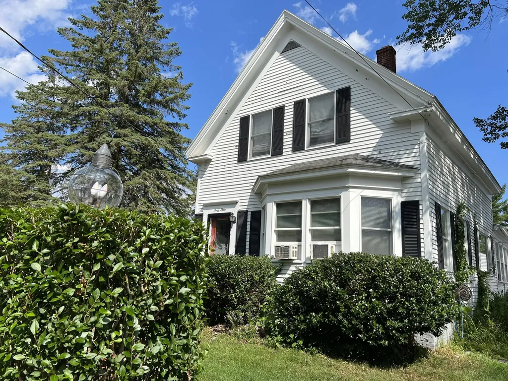 63 Franklin Street Saco ME 04072