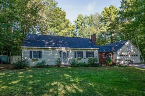 185 Pond Road Manchester ME 04351