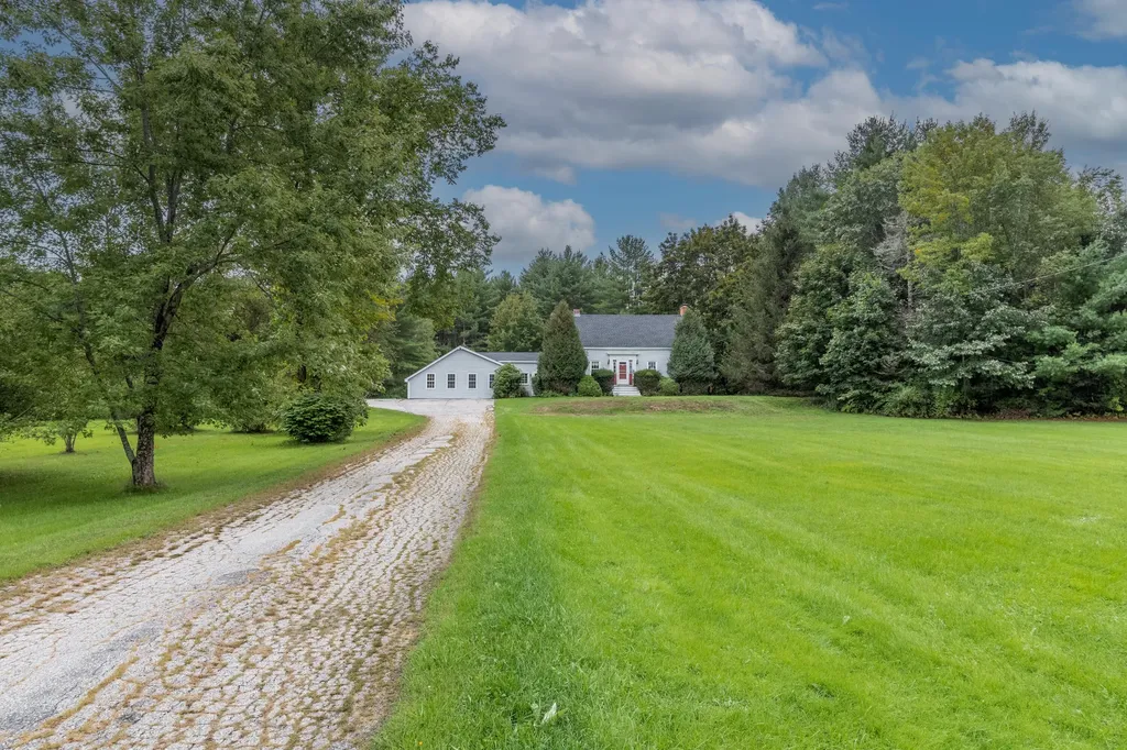 203 Rankin Road Buxton ME 04093