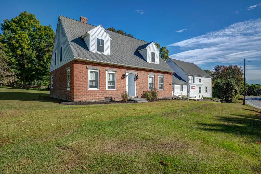 882 Oakland Road Belgrade ME 04917