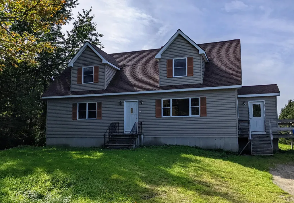 898 Essex Street Bangor ME 04401