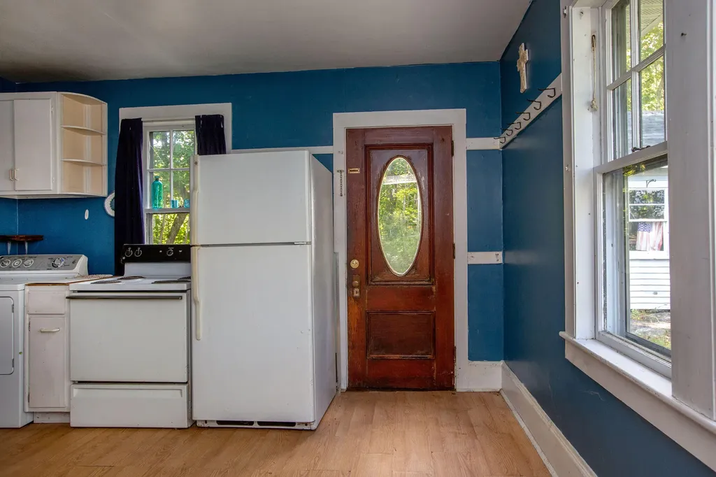 6 Churchill Street Wiscasset ME 04578
