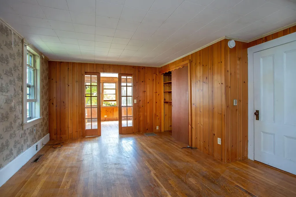 6 Churchill Street Wiscasset ME 04578