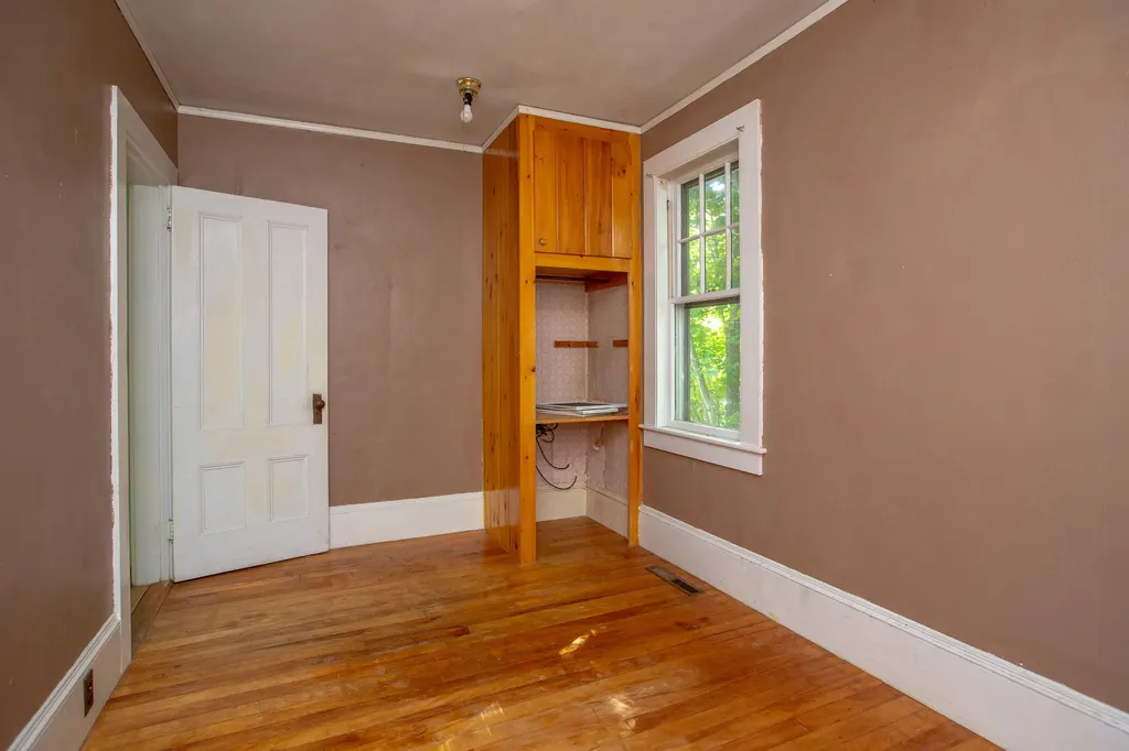 6 Churchill Street Wiscasset ME 04578