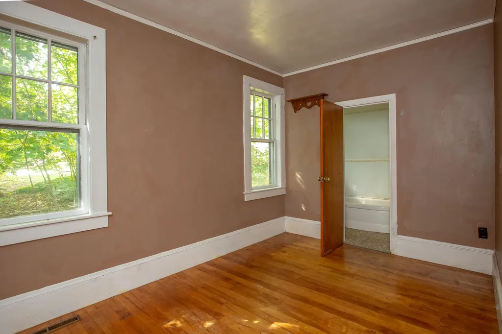6 Churchill Street Wiscasset ME 04578