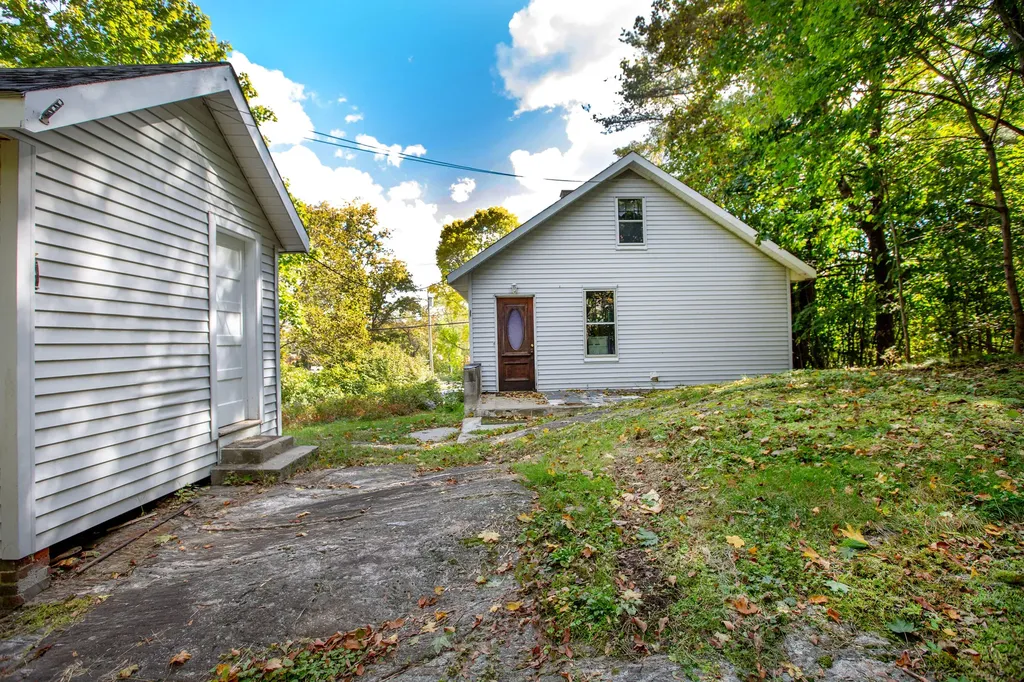 6 Churchill Street Wiscasset ME 04578