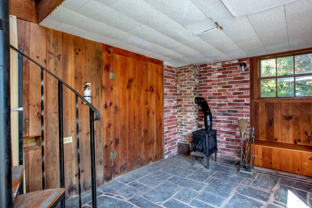 6 Churchill Street Wiscasset ME 04578