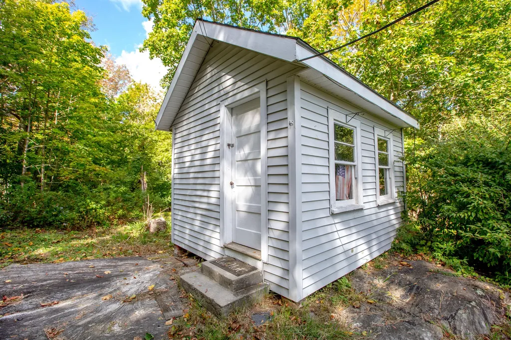 6 Churchill Street Wiscasset ME 04578
