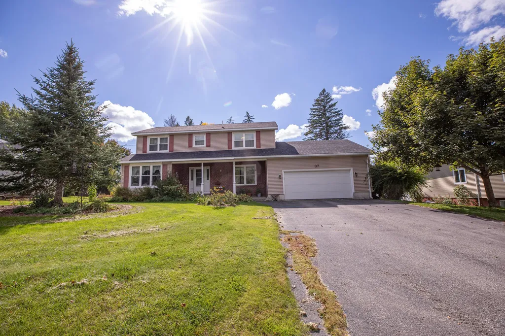 37 Starlight Drive Brewer ME 04412