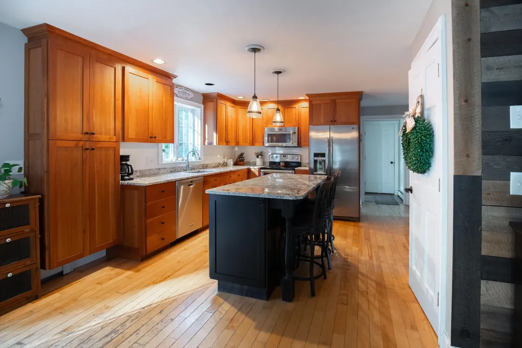 39 Wildwood Drive Brunswick ME 04011