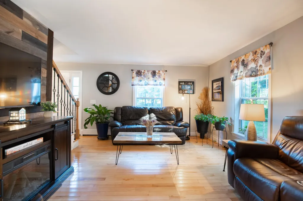 39 Wildwood Drive Brunswick ME 04011