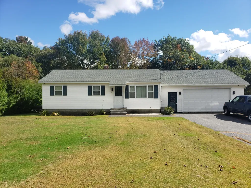 32 Lakeview Drive Oakland ME 04963