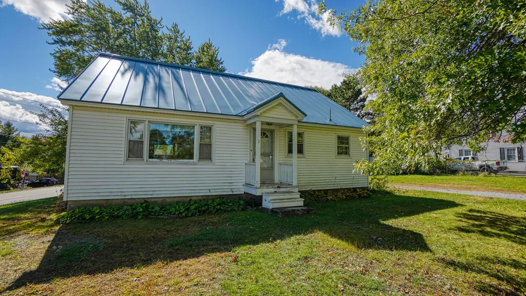 2 Violette Avenue Waterville ME 04901