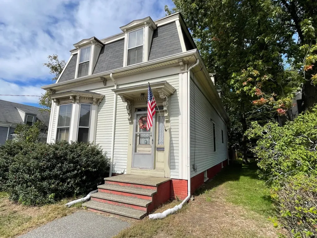851 Broadway Street South Portland ME 04106