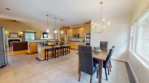 19 Amos Court Lewiston ME 04240