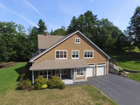 19 Amos Court Lewiston ME 04240