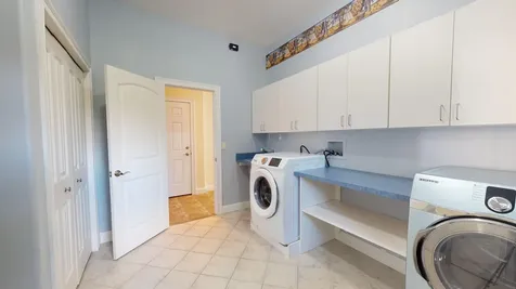 19 Amos Court Lewiston ME 04240