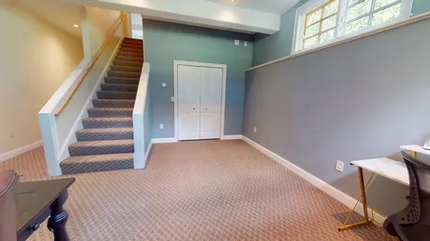 19 Amos Court Lewiston ME 04240