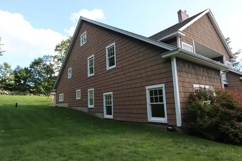 19 Amos Court Lewiston ME 04240