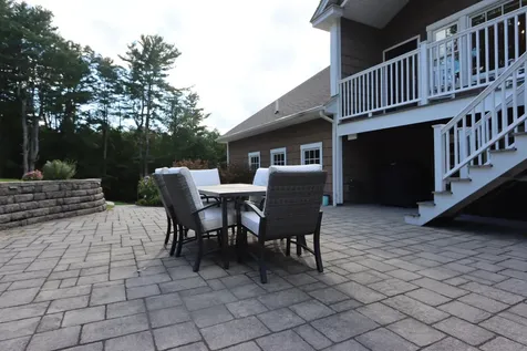 19 Amos Court Lewiston ME 04240