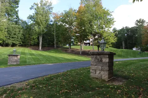 19 Amos Court Lewiston ME 04240