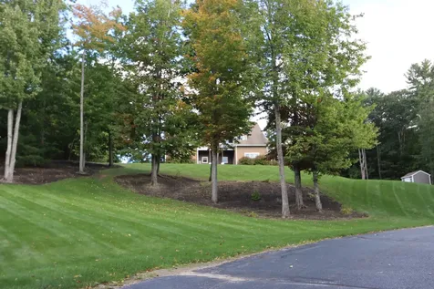 19 Amos Court Lewiston ME 04240