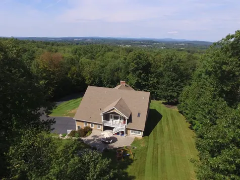 19 Amos Court Lewiston ME 04240