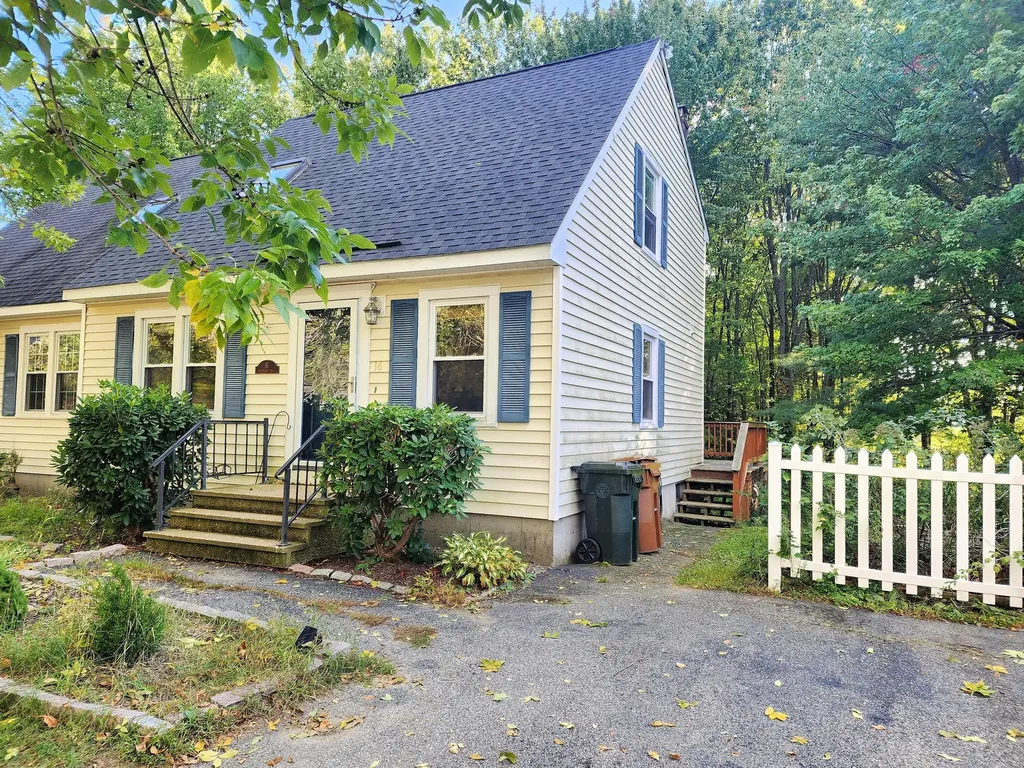 16 Applewood Drive Saco ME 04072