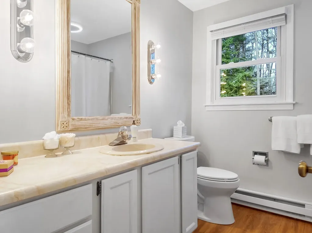 8 Merganser Lane Topsham ME 04086