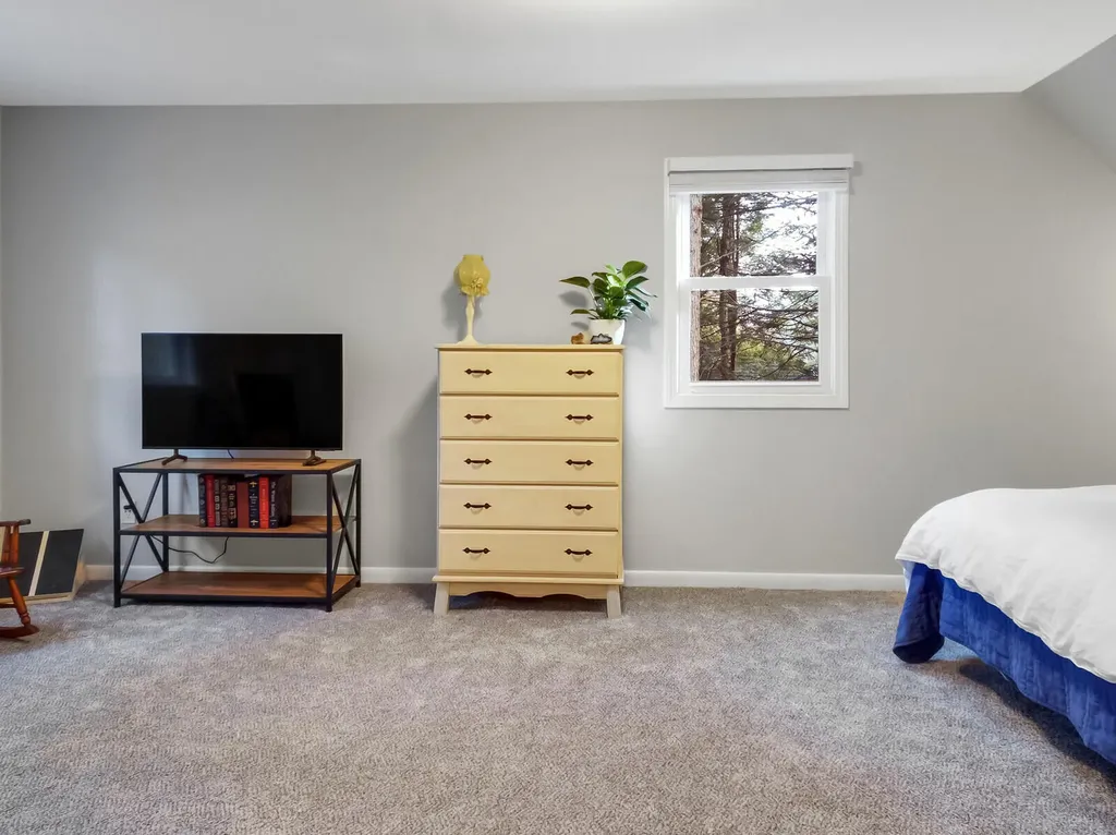 8 Merganser Lane Topsham ME 04086