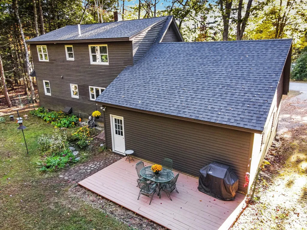 8 Merganser Lane Topsham ME 04086
