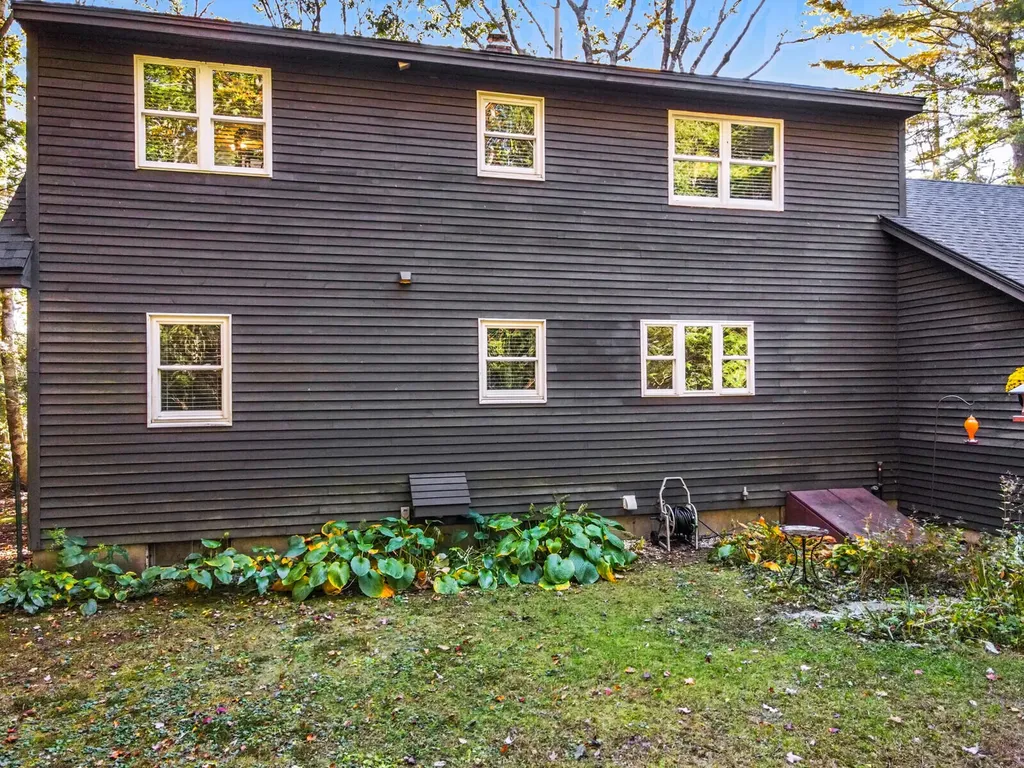 8 Merganser Lane Topsham ME 04086