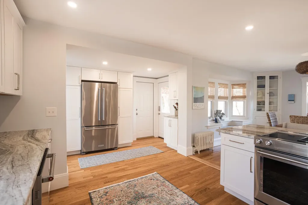 17 Traip Avenue Kittery ME 03904